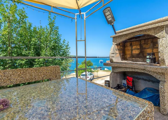 2 Bedroom Lovely In Apartmán Obrovac