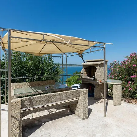 2 Bedroom Lovely In * Obrovac