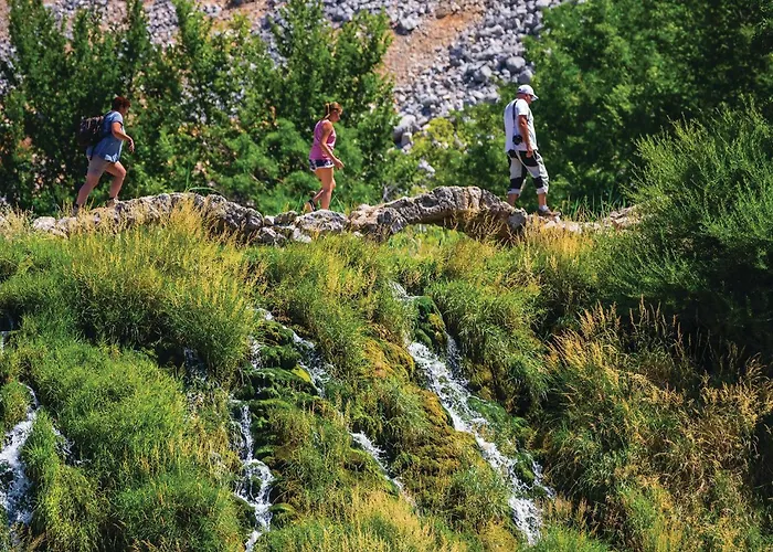 2 Bedroom Lovely In *